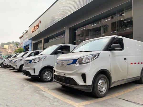 廣州同城貨運聘自帶車司機