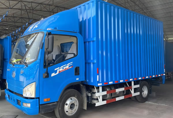 解放j6f4.2米130馬力5檔廂式貨車