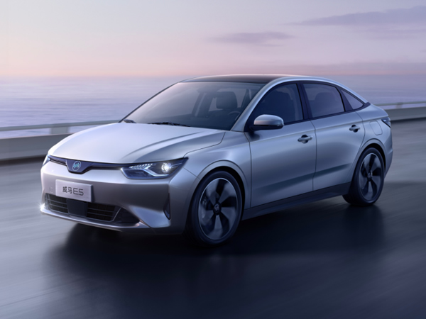 廣州個(gè)人網(wǎng)約車(chē)購(gòu)車(chē)方案威馬E5即客行
