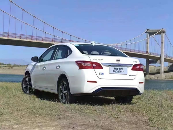 廣州網(wǎng)約車滴滴租車日產(chǎn)軒逸EV