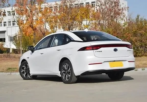 廣汽埃安 Aion S,炫580網(wǎng)約車