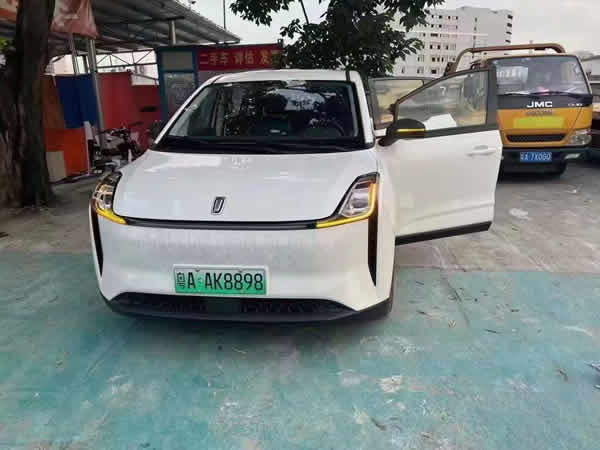 廣州曹操直營網(wǎng)約車租車奔騰NAT月租4080元