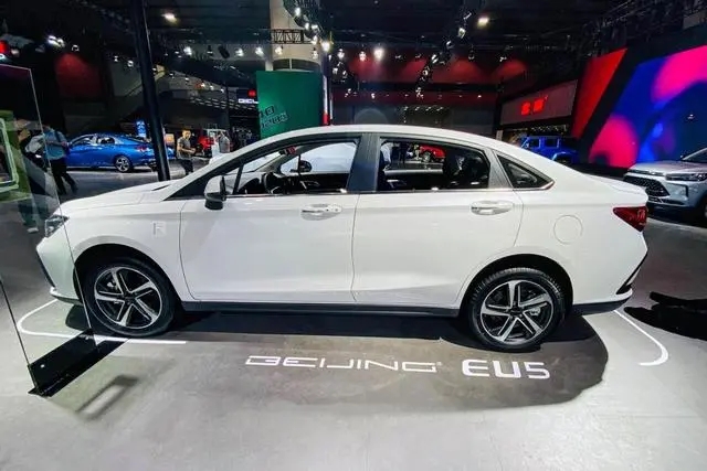 廣州2022款北汽eu5網(wǎng)約車出租