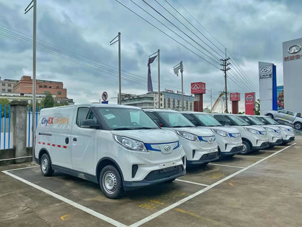 廣州美團(tuán)快驢自帶面包車送貨司機(jī)招聘