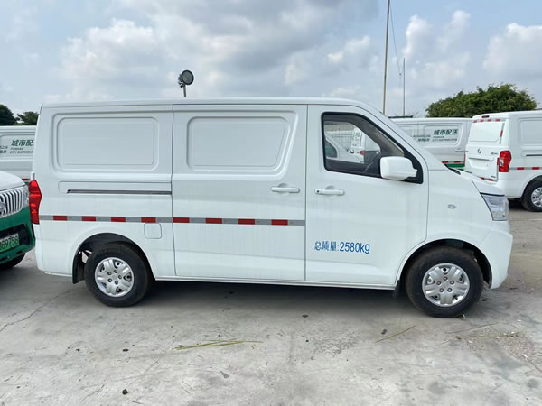 廣州長安EM60新能源面包車租車