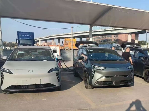 廣州網(wǎng)約車租車次新中配埃安Y 月租4600元