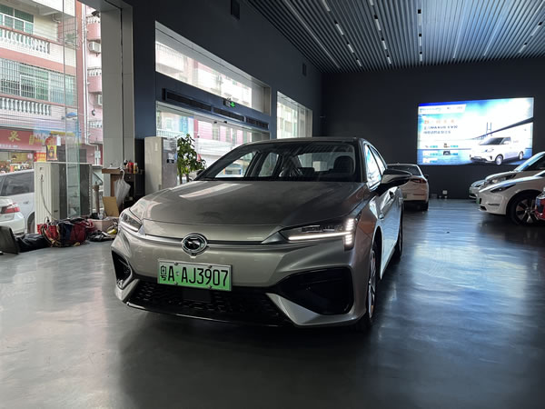 廣州網(wǎng)約車租賃價(jià)格魅580北汽eu5 帝豪450