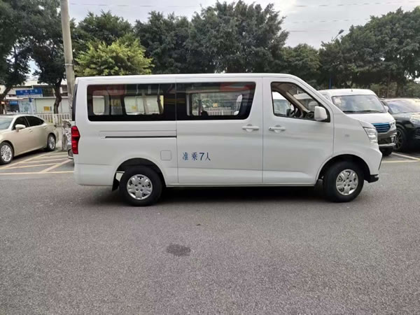 廣州客運(yùn)版新能源面包車6方低至888首付提車