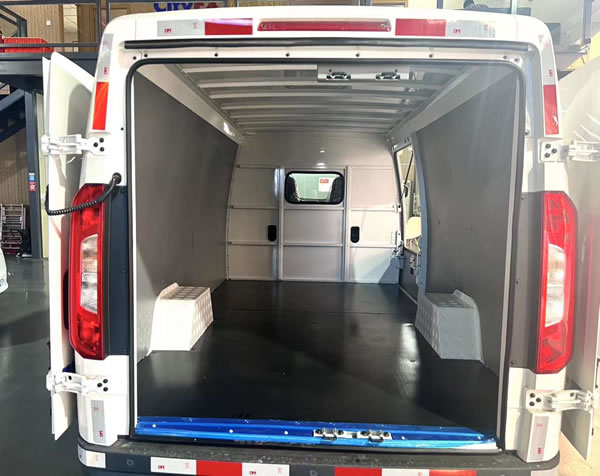 廣州智藍(lán)精靈E7新能源物流高端車型以租代購