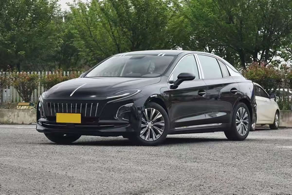 廣州網(wǎng)約車專車國車型紅旗EQM5租金3375元滴滴T3版