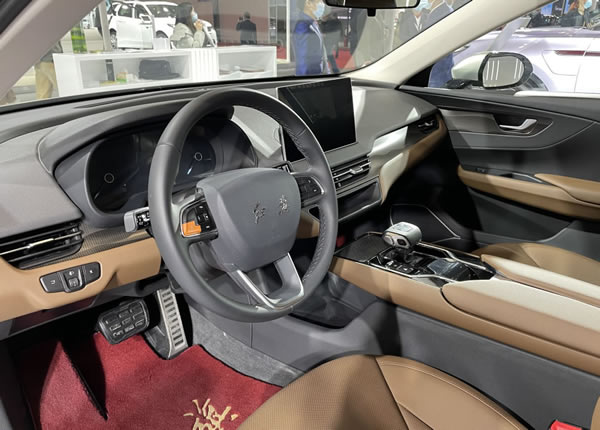 紅旗EQM5 網(wǎng)約車專車車型