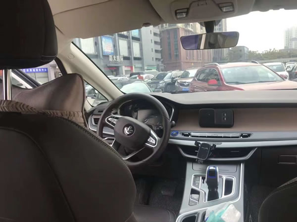 廣州順風(fēng)車租車楓葉80V可租可售