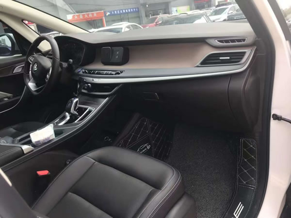 廣州順風(fēng)車租車楓葉80V可租可售