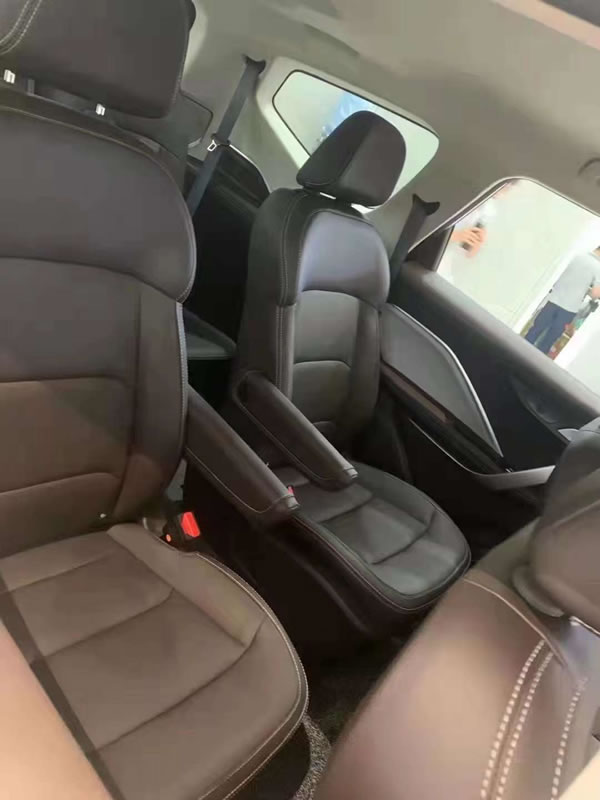 廣州順風(fēng)車租車楓葉80V可租可售
